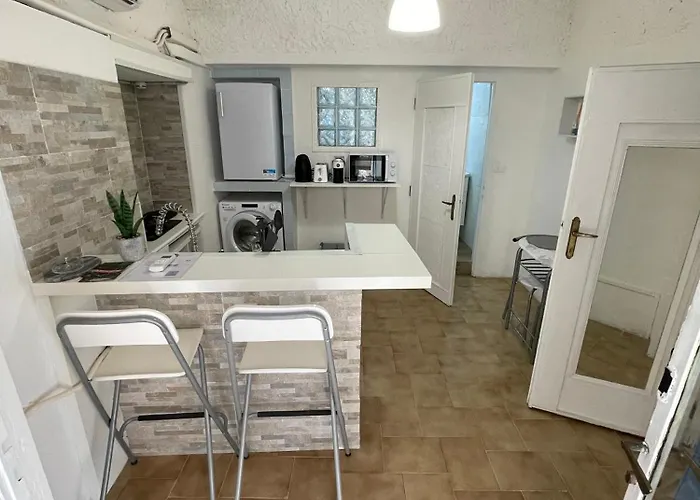 Blue Iris Holiday home *